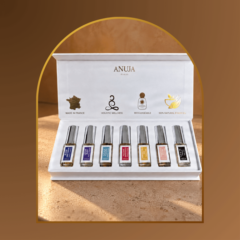 Coffret cadeau ANUJA PARIS réunissant les sept parfums de la collection.