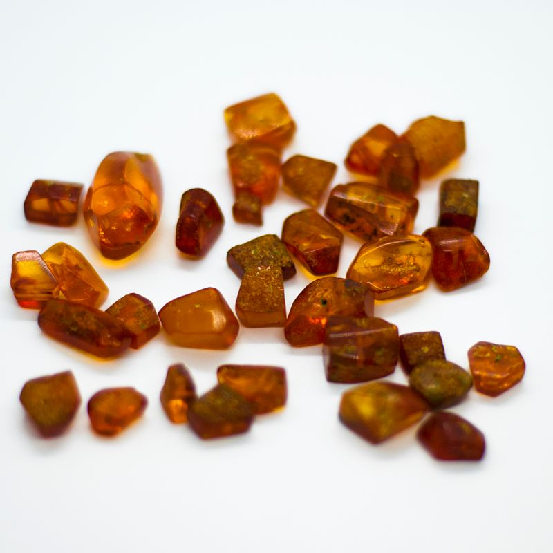 Ambre, ingrédient naturel des parfums Anuja Paris