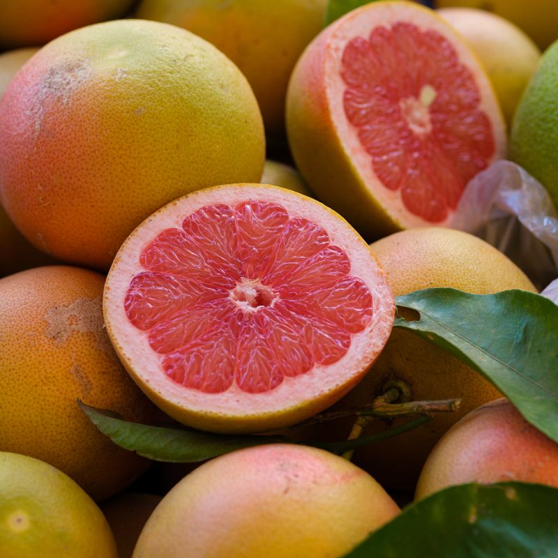 Pamplemousse, ingrédient naturel des parfums Anuja Paris